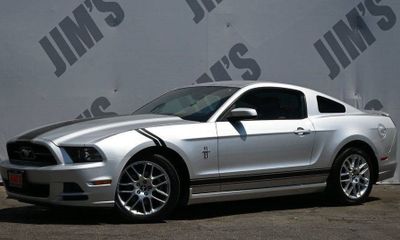 2014 Ford Mustang V6 Coupe