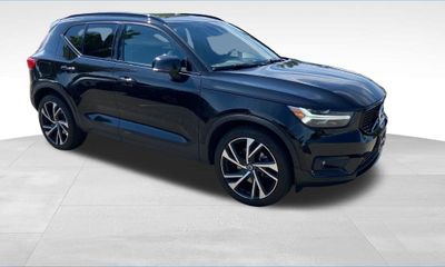 2021 Volvo XC40 R Design