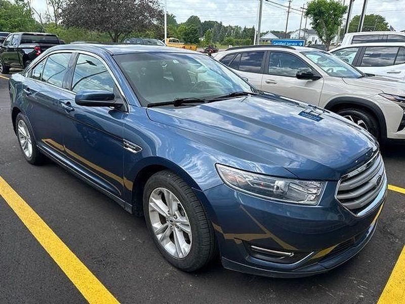 2018 Ford Taurus — a typically priced live listing