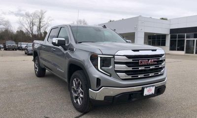 2026 GMC Sierra SLE
