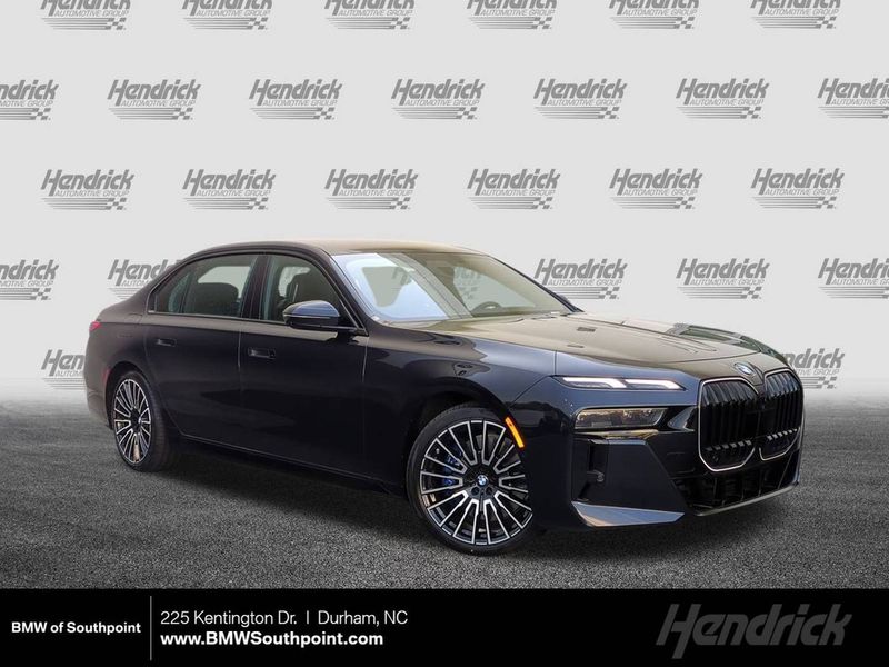2025 BMW 760i — a typically priced live listing