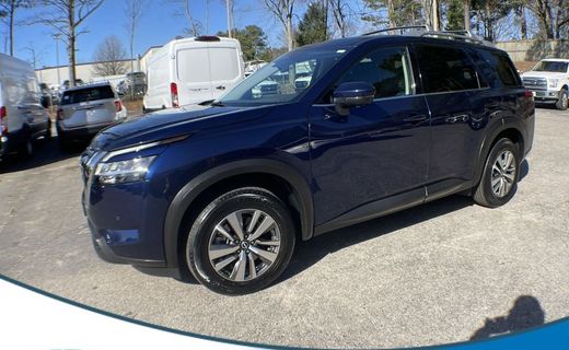2023 Nissan Pathfinder SL