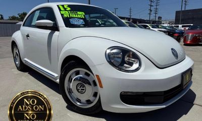 2015 Volkswagen Beetle 18T Classic