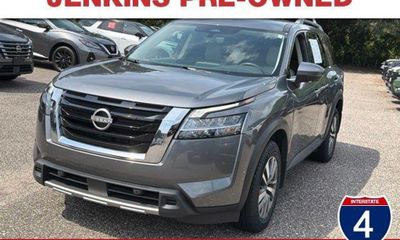 2023 Nissan Pathfinder SL