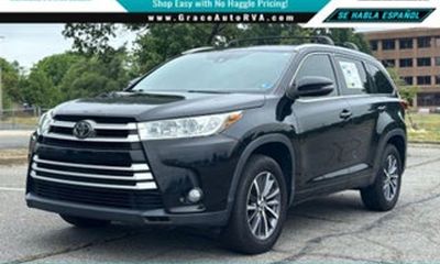2017 Toyota Highlander SE XLE
