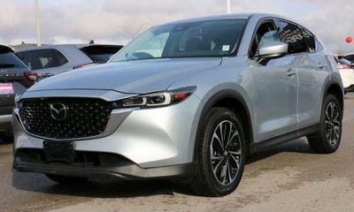 2023 Mazda CX-5 Premium Package