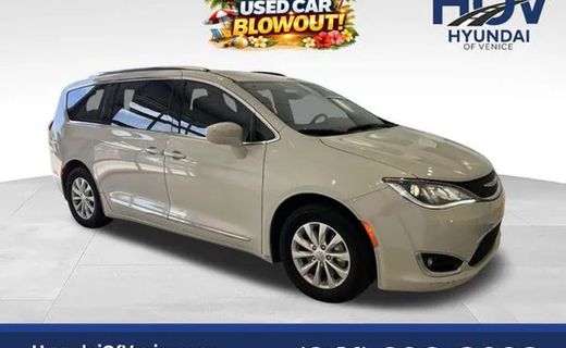2019 Chrysler Pacifica Touring L