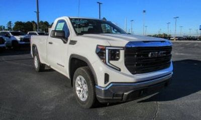 2026 GMC Sierra SLT