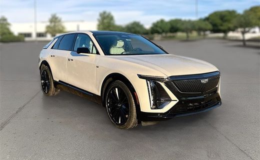 2025 Cadillac Lyriq Sport 1