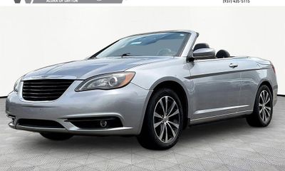 2014 Chrysler 200 S