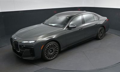 2026 BMW 740i