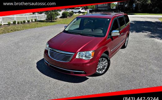 2013 Chrysler Town AND Country