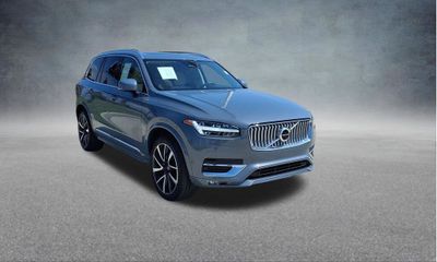 2023 Volvo XC90 Plus Bright