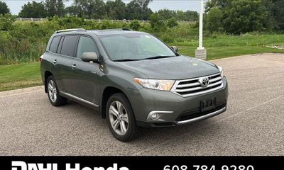 2013 Toyota Highlander Base