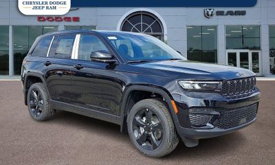 2025 Jeep Grand Cherokee Laredo Altitude