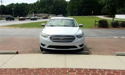 2016 Ford Taurus SEL