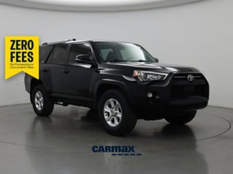 2022 Toyota 4runner — a typically priced live listing