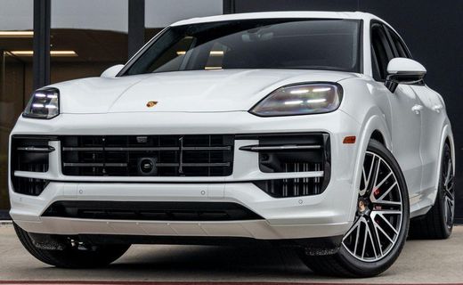 2026 Porsche Cayenne GTS