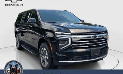 2025 Chevrolet Suburban LT