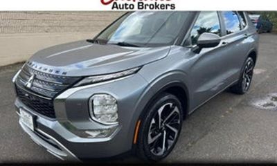 2023 Mitsubishi Outlander SE Black Edition