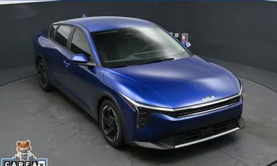 2025 Kia K4 EX