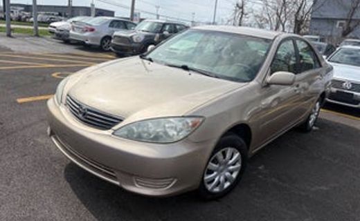 2005 Toyota Camry LE