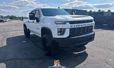 2022 Chevrolet Silverado HD Custom
