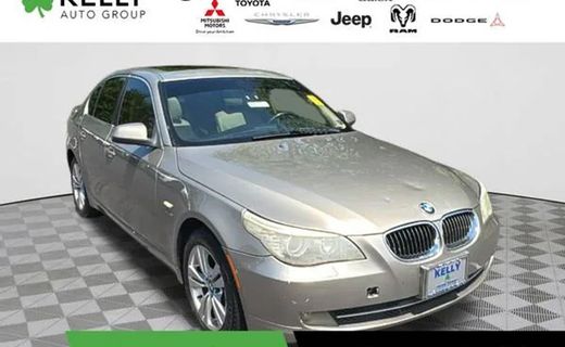 2010 BMW 528I