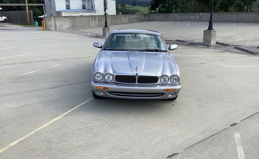 2000 Jaguar XJ8