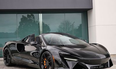 2026 McLaren Artura