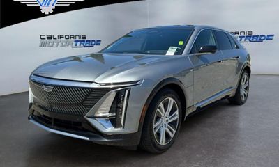 2024 Cadillac Lyriq Tech 1