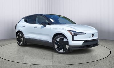 2025 Volvo EX30 Plus