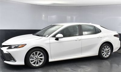 2023 Toyota Camry LE