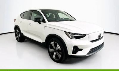 2023 Volvo C40 Plus Dark