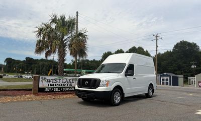 2021 Nissan NV SV V6 V8