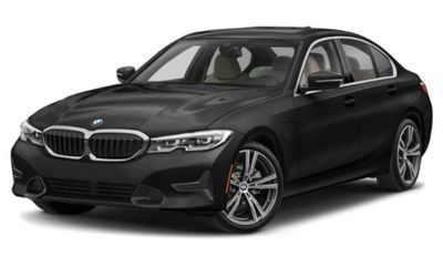 2021 BMW 330e Hybrid Plug