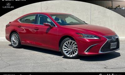 2021 Lexus ES 300H Luxury