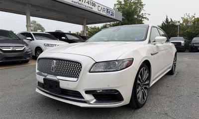 2018 Lincoln Continental Select