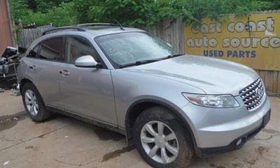 2005 Infiniti FX35 Base
