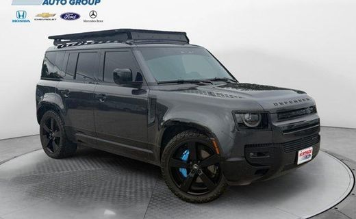 2022 Land Rover Defender 110 SE