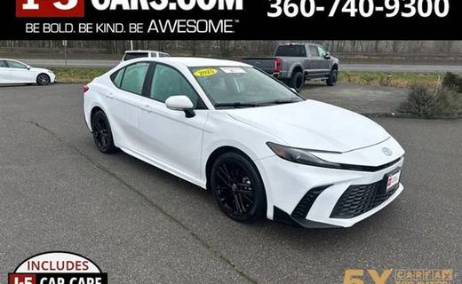 2025 Toyota Camry SE