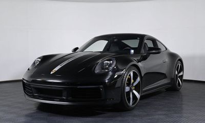 2020 Porsche 911 Carrera 4