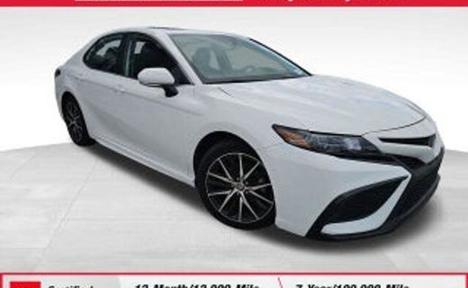 2025 Toyota Camry SE