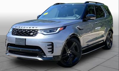 2025 Land Rover Discovery P360 Dynamic SE