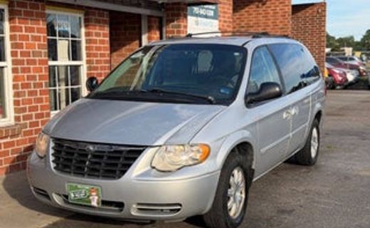 2006 Chrysler Town AND Country Touring