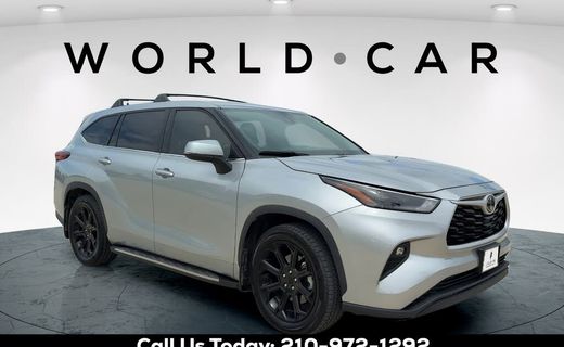 2022 Toyota Highlander LE