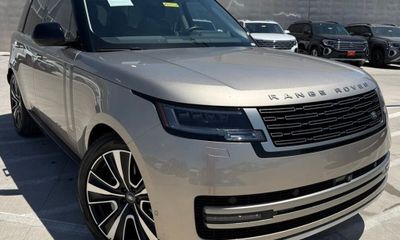 2024 Land Rover Range SE