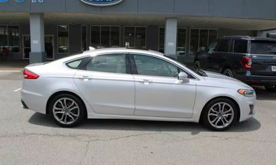 2019 Ford Fusion SEL