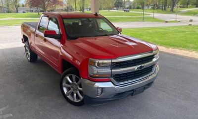 2017 Chevrolet Silverado LT