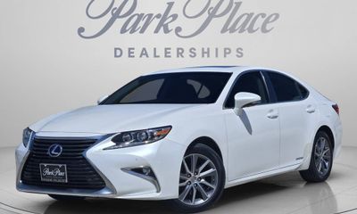 2016 Lexus ES 300H